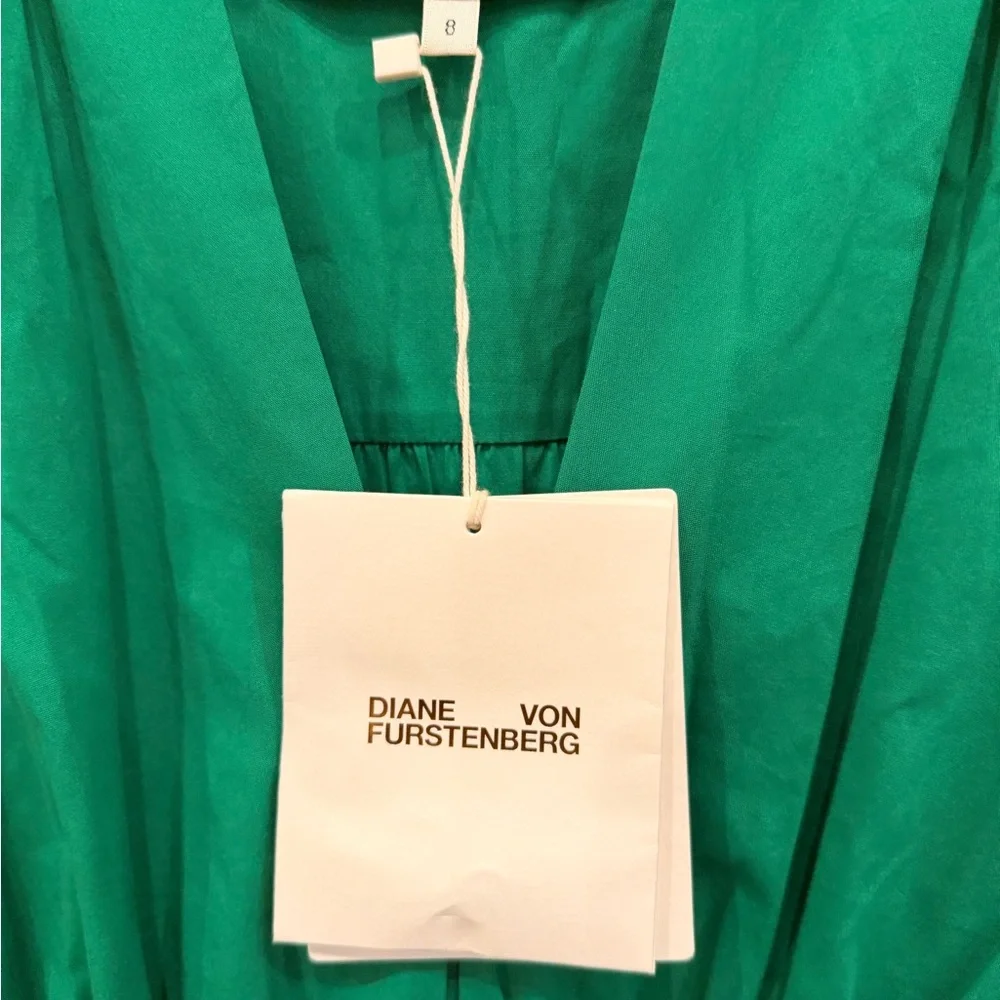 Diane von Furstenberg Darby Dress Signature Green Tiered Midi NWT Size 8 - Picture 3 of 6